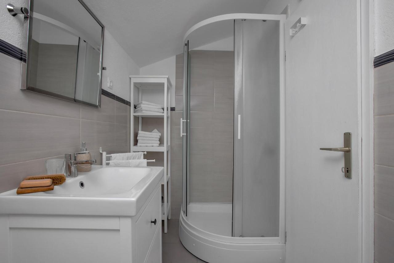 Apartman Ratac 11 Tučepi Buitenkant foto